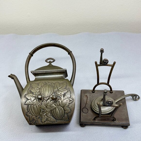 1961 Vintage Teapot Meriden B. Company Arts and Crafts With Warmer Stand Decor - Picture 9 of 16